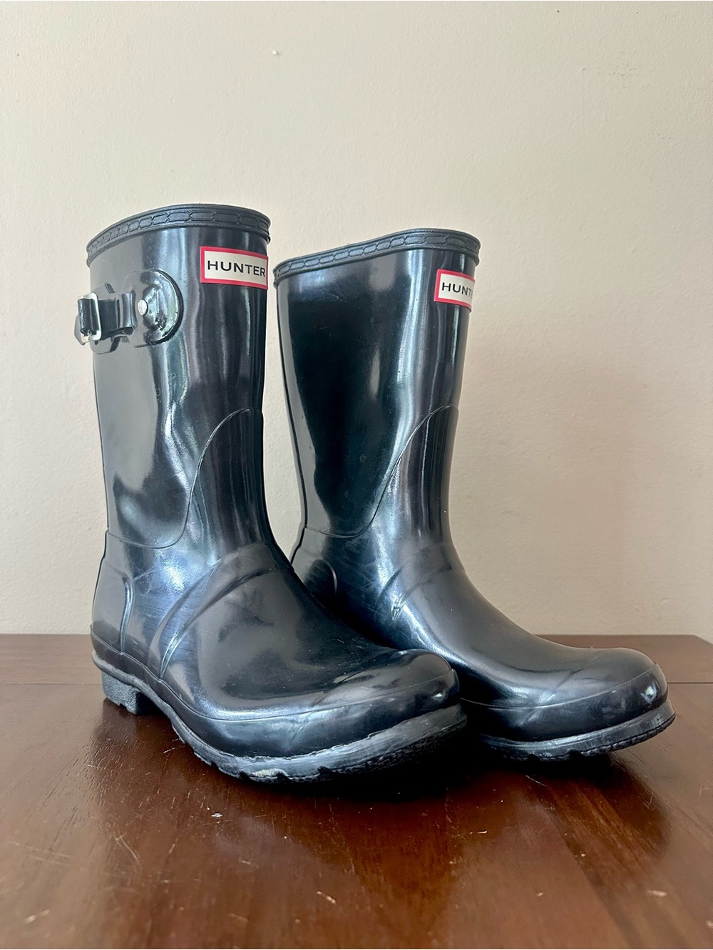 Hunter Black Gloss Mid-Calf Rain Boots with Side Buckle, Sz 8